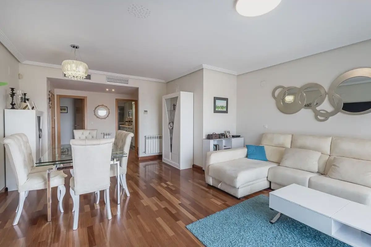 Mieszkanie na sprzedaż w Miasto Grenada - 695 000 € (Ref: 9837363)