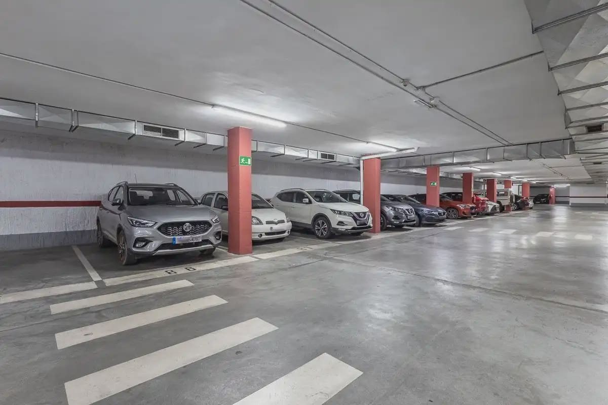 Mieszkanie na sprzedaż w Miasto Grenada - 695 000 € (Ref: 9837363)