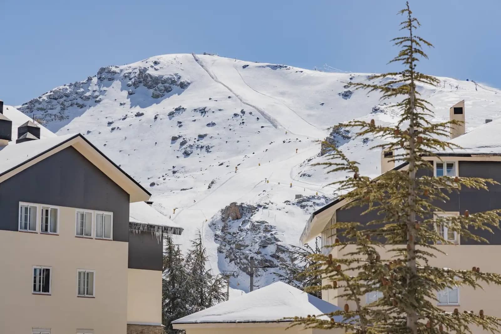 Appartement te koop in Sierra Nevada met garage - € 329.000 (Ref: 9837364)