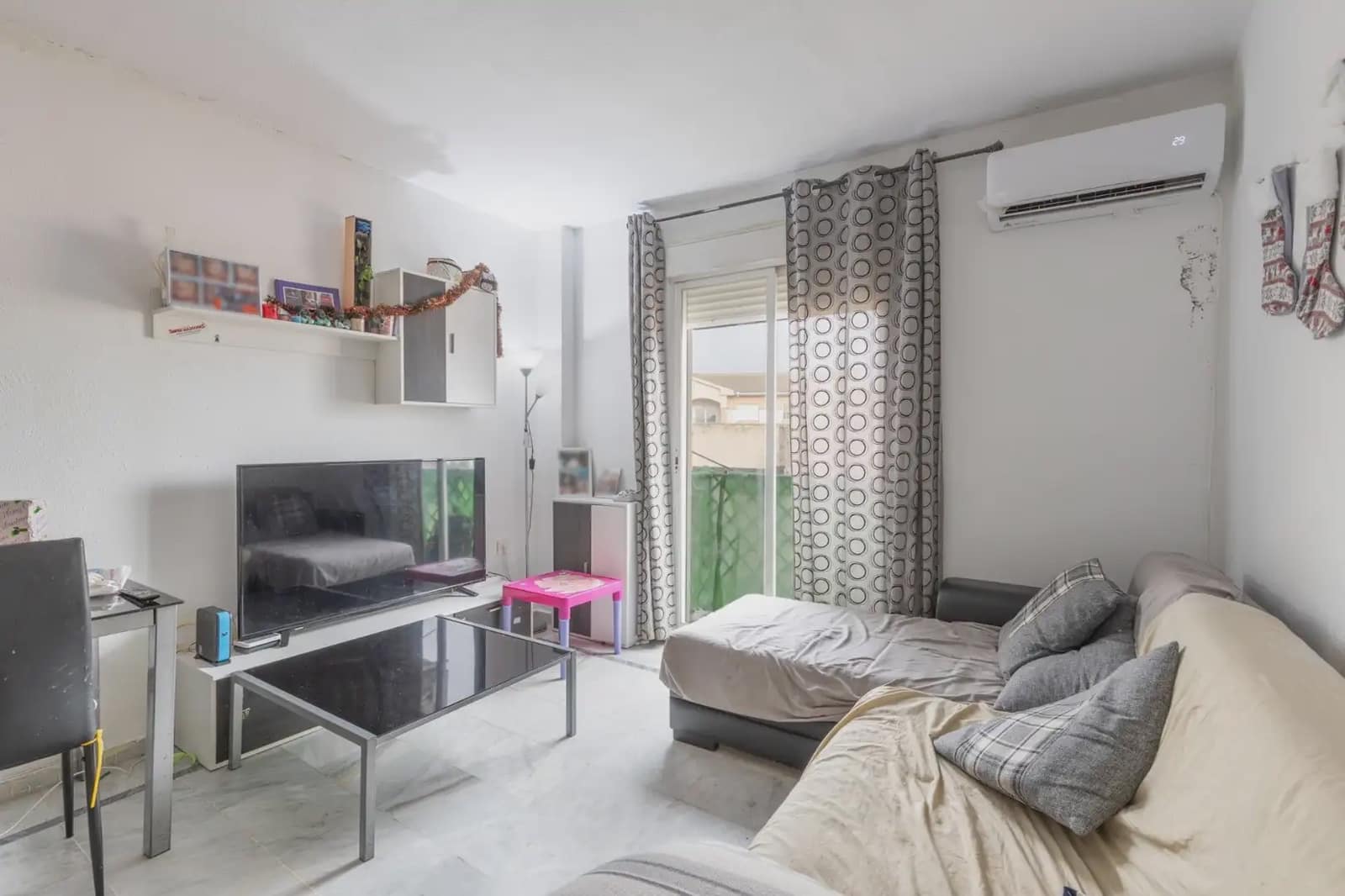 Flat for sale in Fuente Vaqueros - € 79,990 (Ref: 9837366)