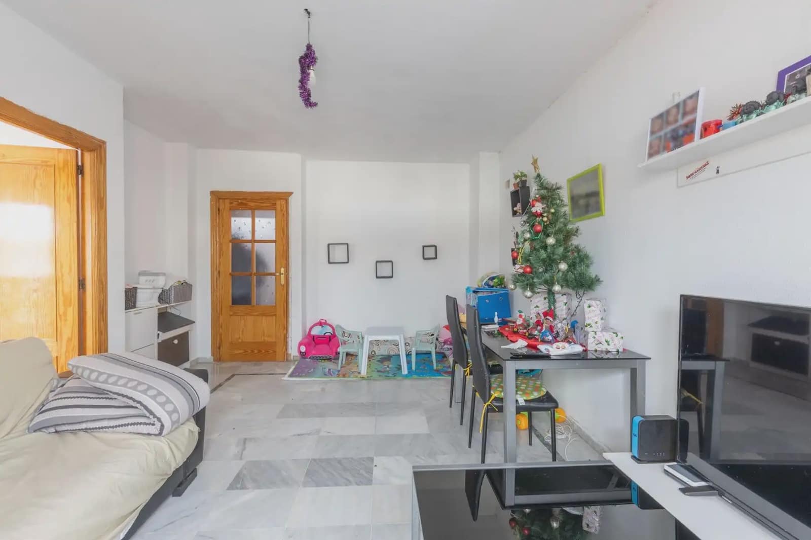 Flat for sale in Fuente Vaqueros - € 79,990 (Ref: 9837366)