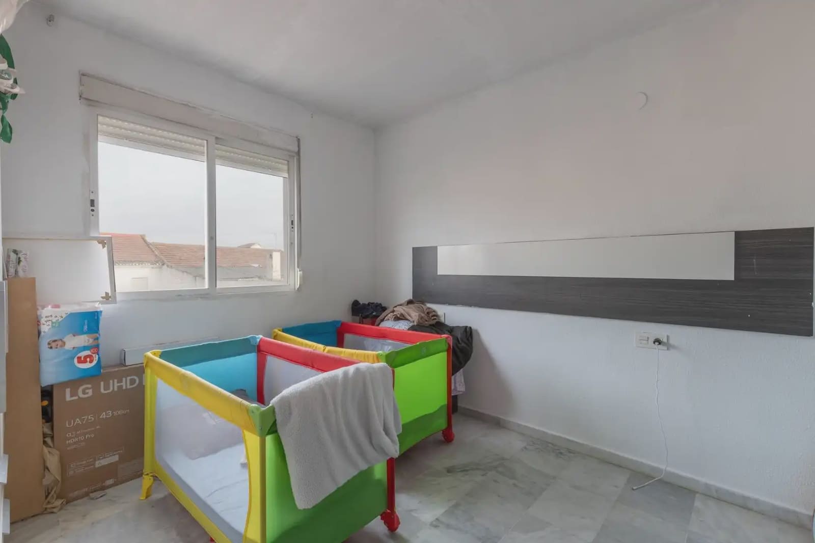 Flat for sale in Fuente Vaqueros - € 79,990 (Ref: 9837366)