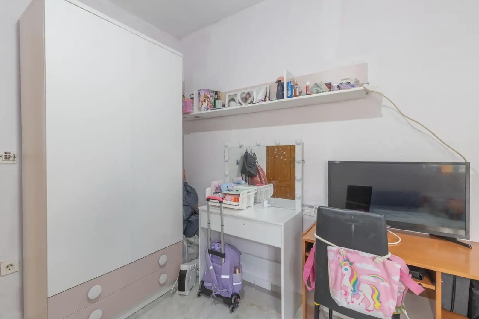 Flat for sale in Fuente Vaqueros - € 79,990 (Ref: 9837366)