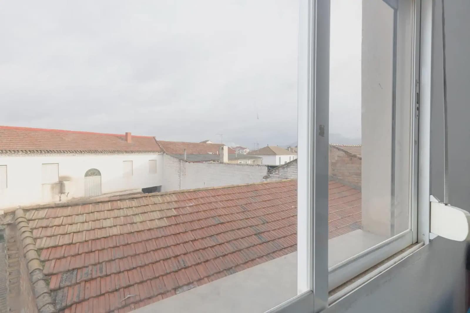 Flat for sale in Fuente Vaqueros - € 79,990 (Ref: 9837366)