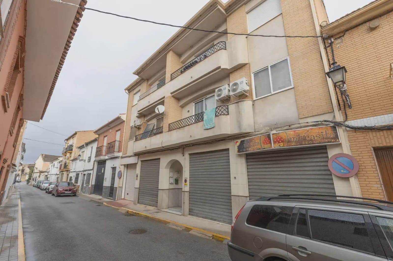 Flat for sale in Fuente Vaqueros - € 79,990 (Ref: 9837366)