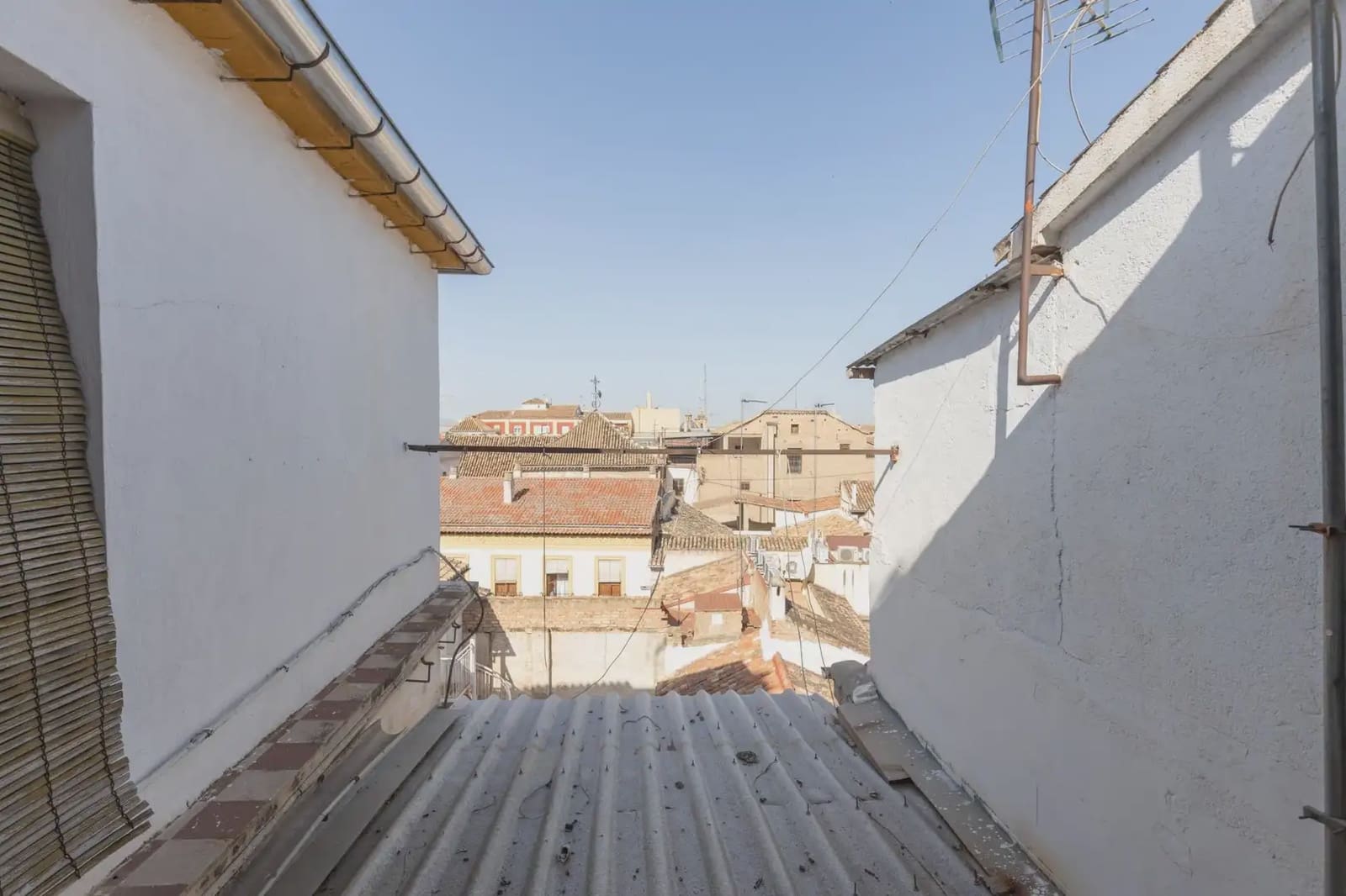 Commercial for sale in Granada city - € 1,500,000 (Ref: 9837367)