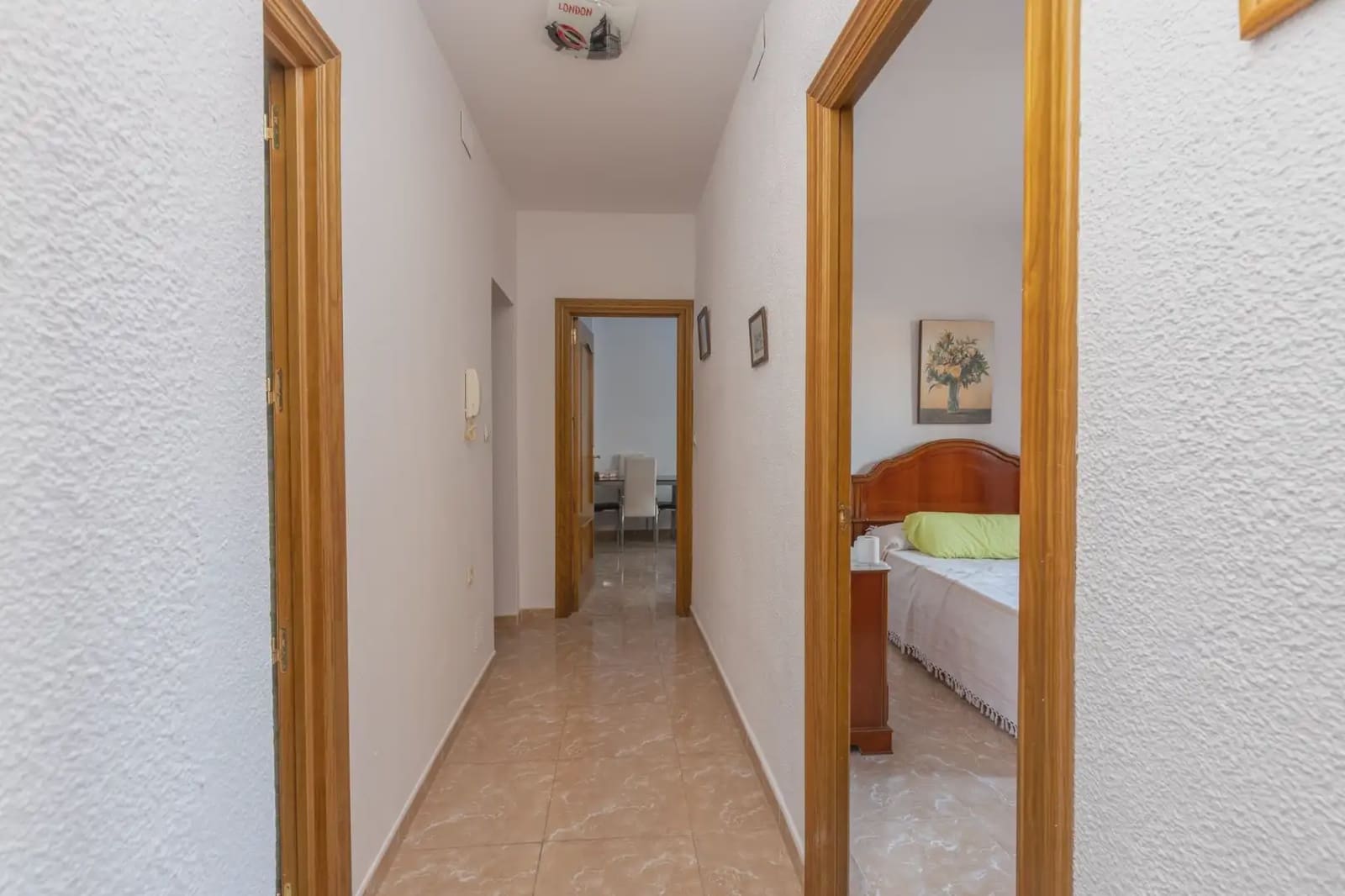 Commercial for sale in Granada city - € 1,500,000 (Ref: 9837367)