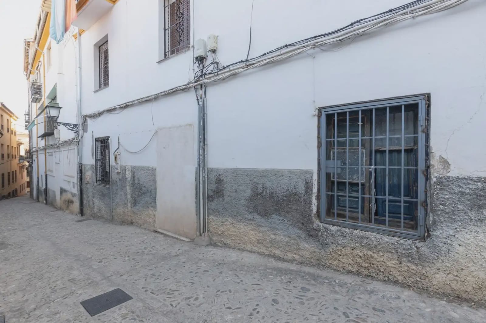 Commercial for sale in Granada city - € 1,500,000 (Ref: 9837367)