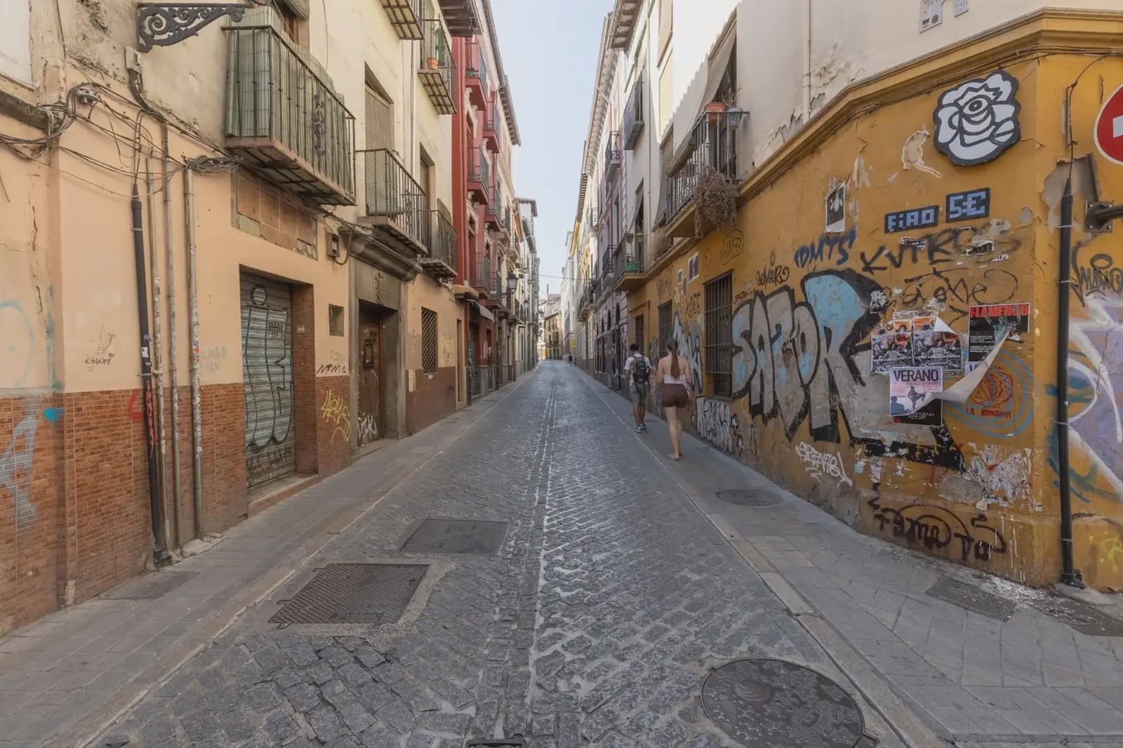 Commercial for sale in Granada city - € 1,500,000 (Ref: 9837367)