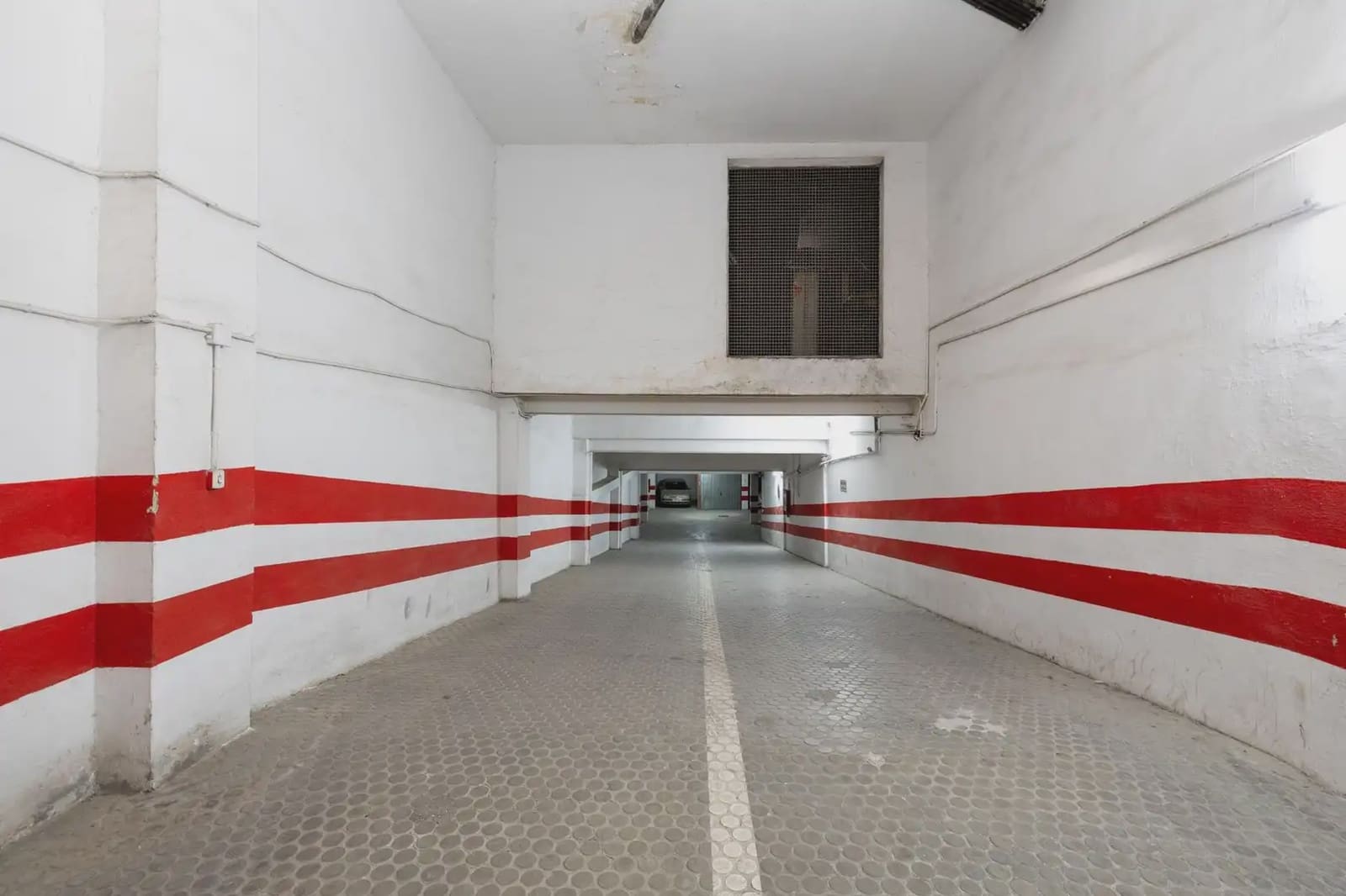 Garage for sale in Granada city - € 28,000 (Ref: 9837368)