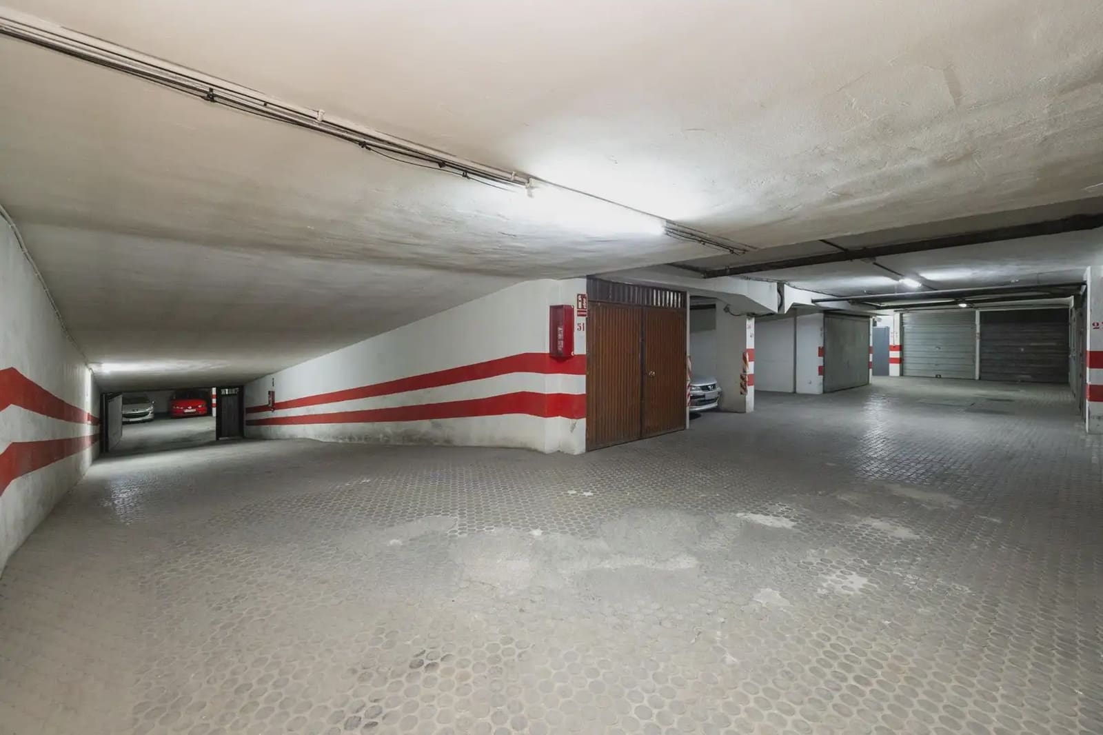 Garage for sale in Granada city - € 28,000 (Ref: 9837368)