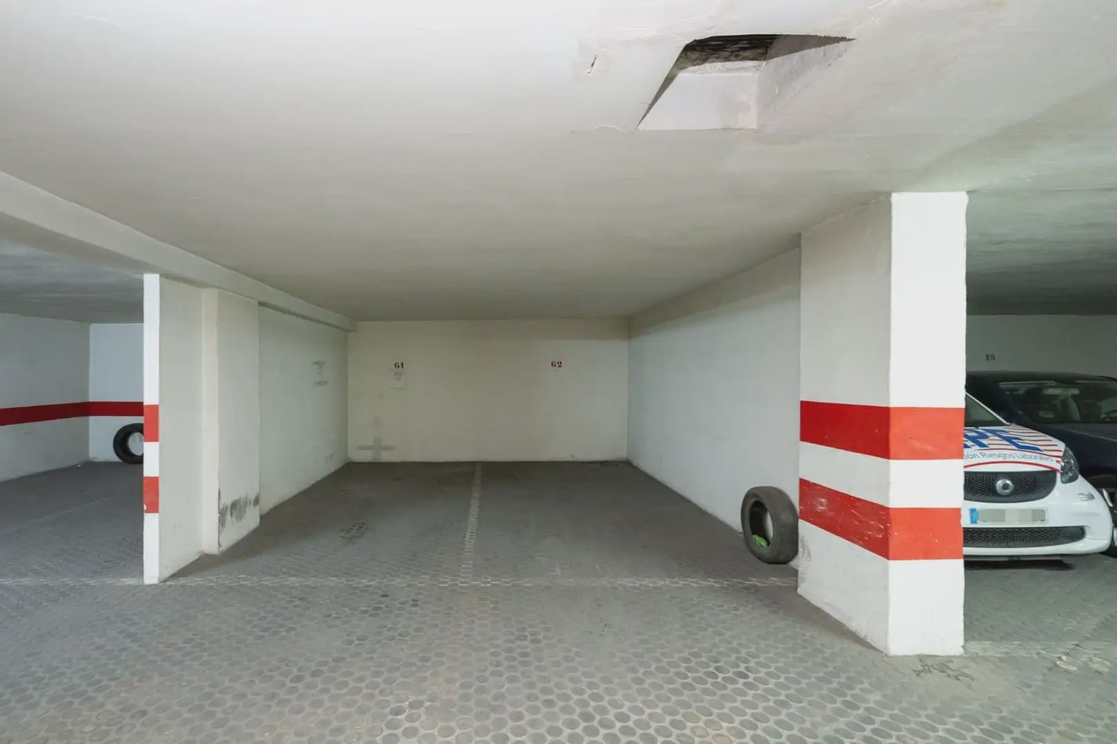 Garage for sale in Granada city - € 28,000 (Ref: 9837368)
