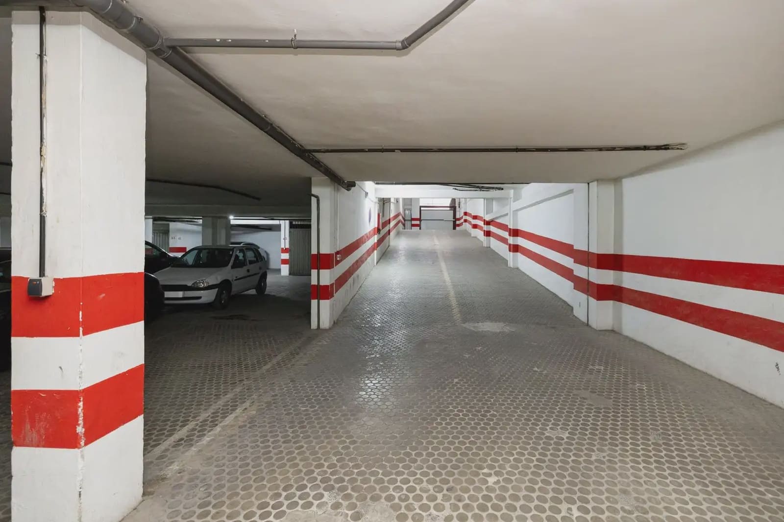 Garage for sale in Granada city - € 28,000 (Ref: 9837368)