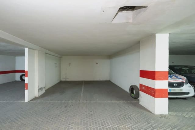 Garage for sale in Camino de Ronda - Rosaleda, Granada city - € 28,000 (Ref: 9837368)