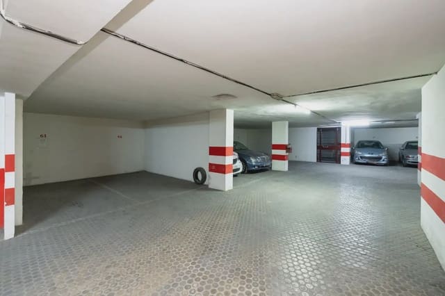 Garage for sale in Camino de Ronda - Rosaleda, Granada city - € 28,000 (Ref: 9837368)