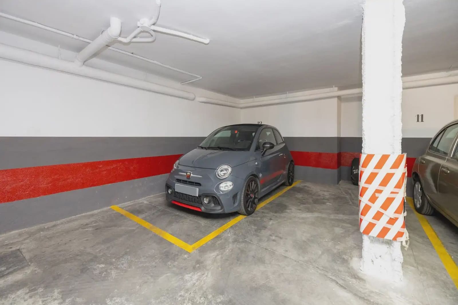 Garage for sale in Granada city - € 60,000 (Ref: 9837369)