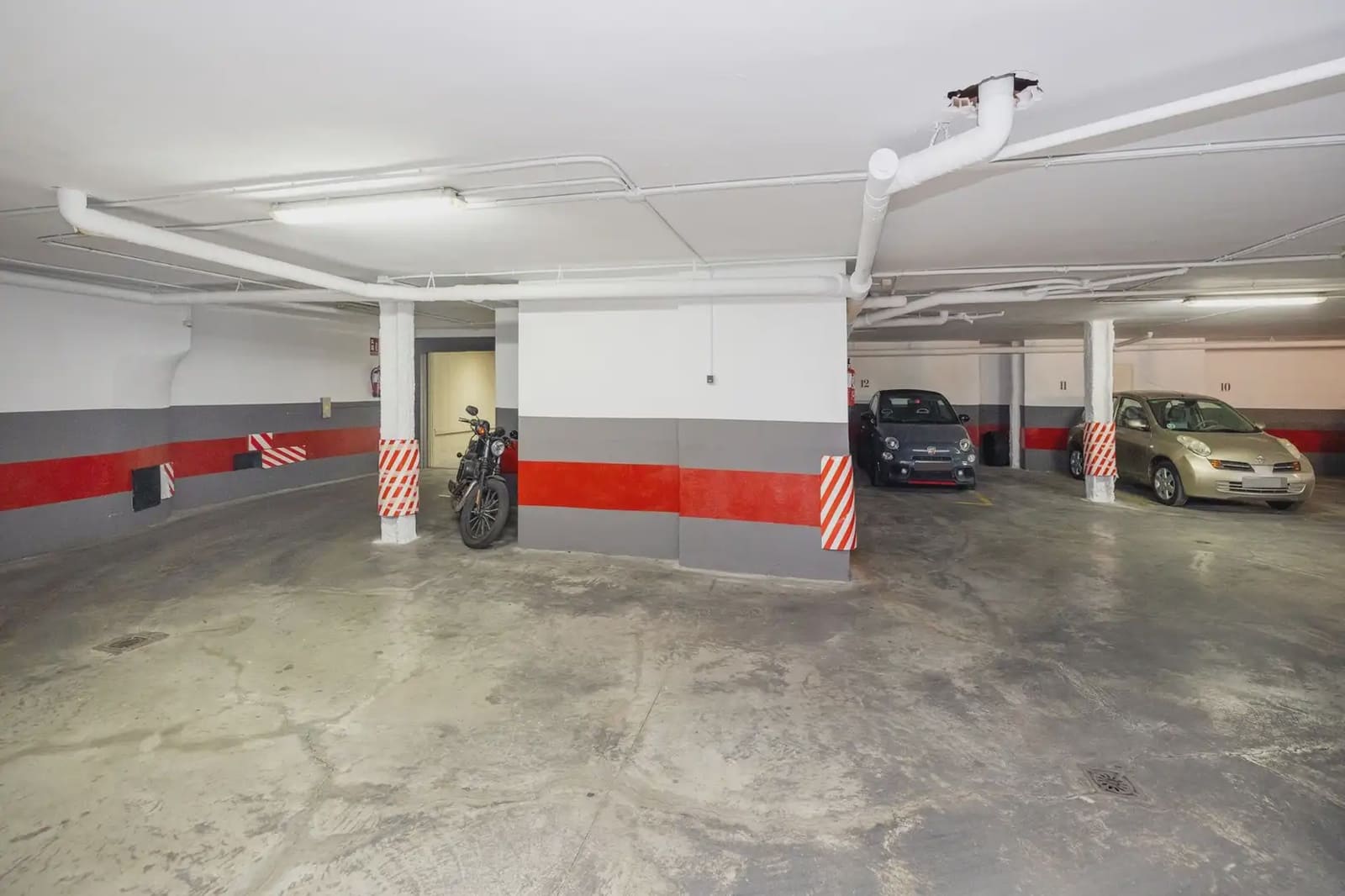 Garage for sale in Granada city - € 60,000 (Ref: 9837369)