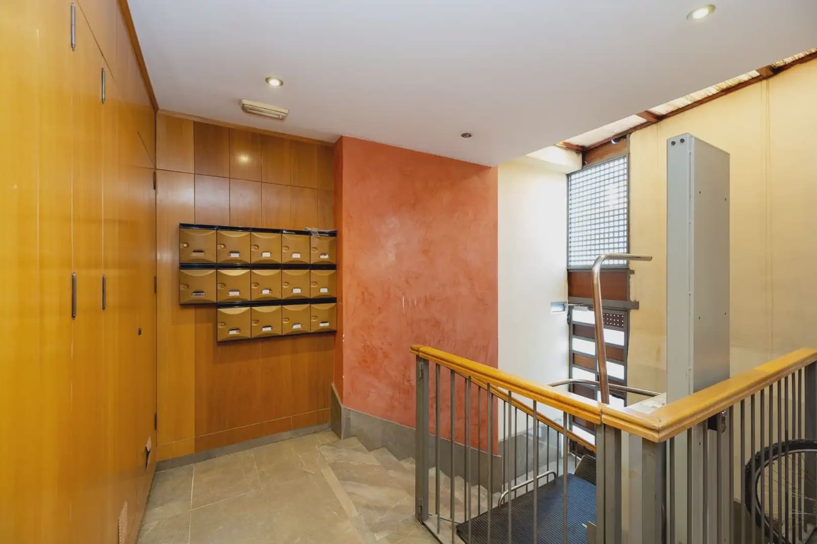 Garage for sale in Granada city - € 60,000 (Ref: 9837369)