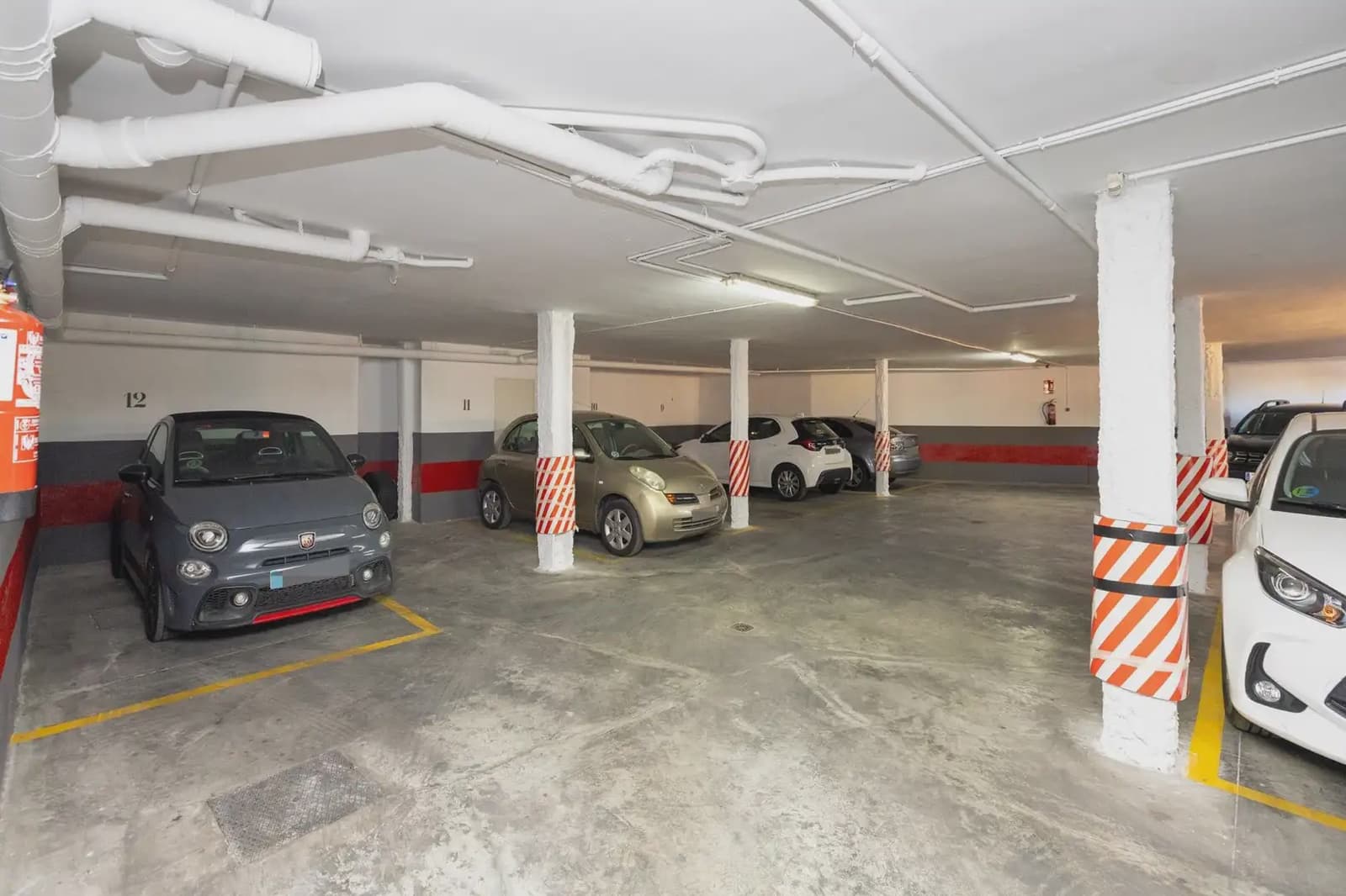 Garage for sale in Granada city - € 60,000 (Ref: 9837369)