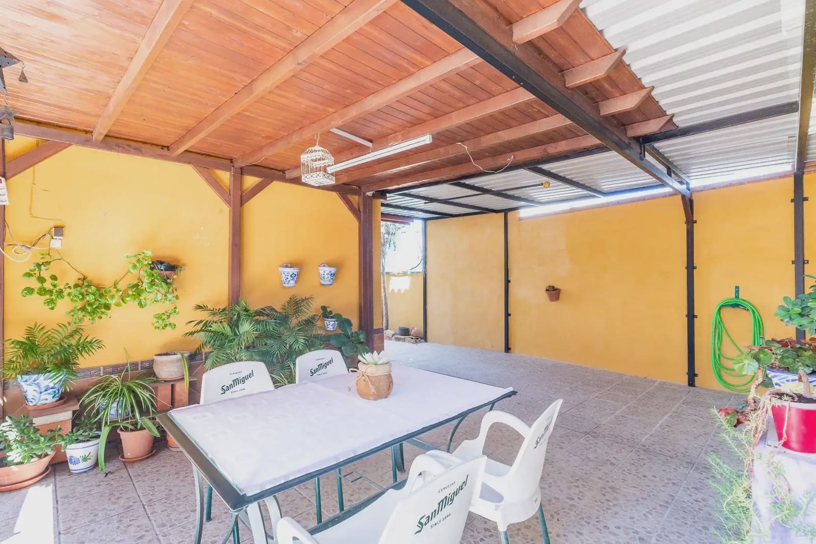 Moradia para venda em Vegas del Genil com piscina garagem - 349 900 € (Ref: 9837373)