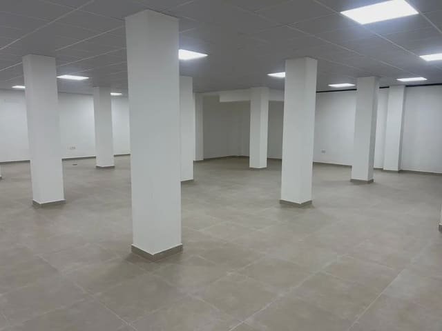 Kommersiell til leie i Centro - Sagrario, Granada by - € 2 200 (Ref: 9837374)