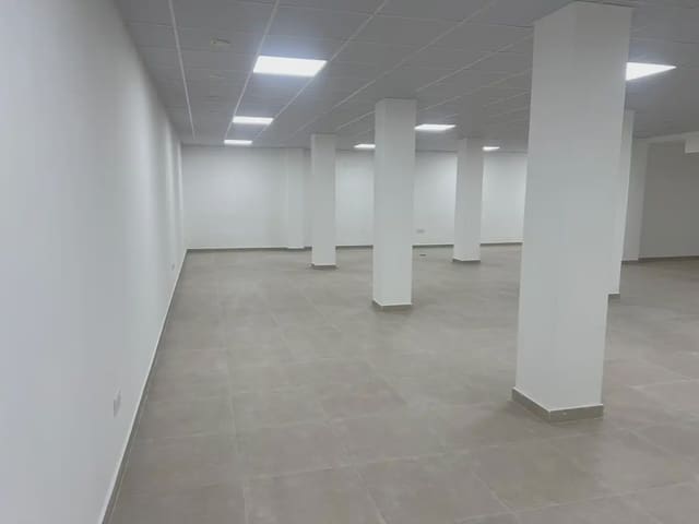 Kommersiell til leie i Centro - Sagrario, Granada by - € 2 200 (Ref: 9837374)