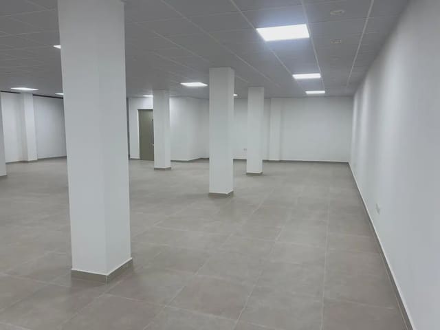 Kommersiell til leie i Centro - Sagrario, Granada by - € 2 200 (Ref: 9837374)