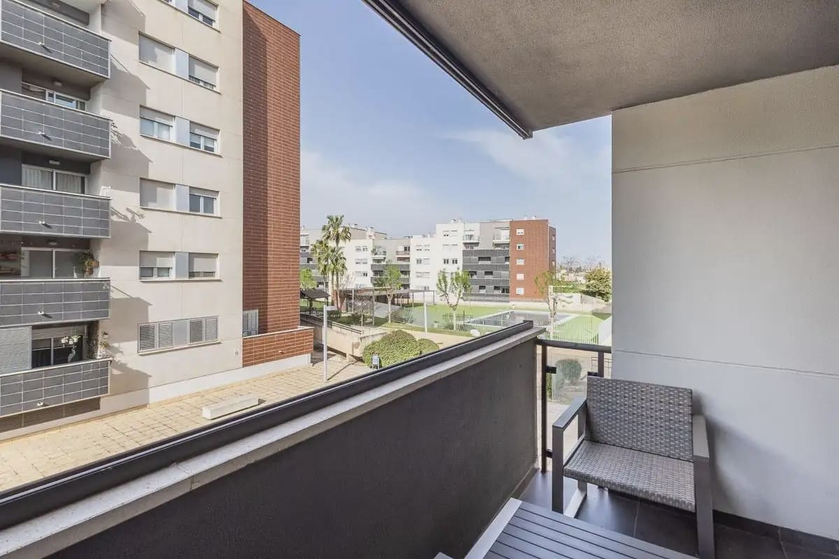 Flat for sale in Alhendin with pool garage - € 250,000 (Ref: 9837378)