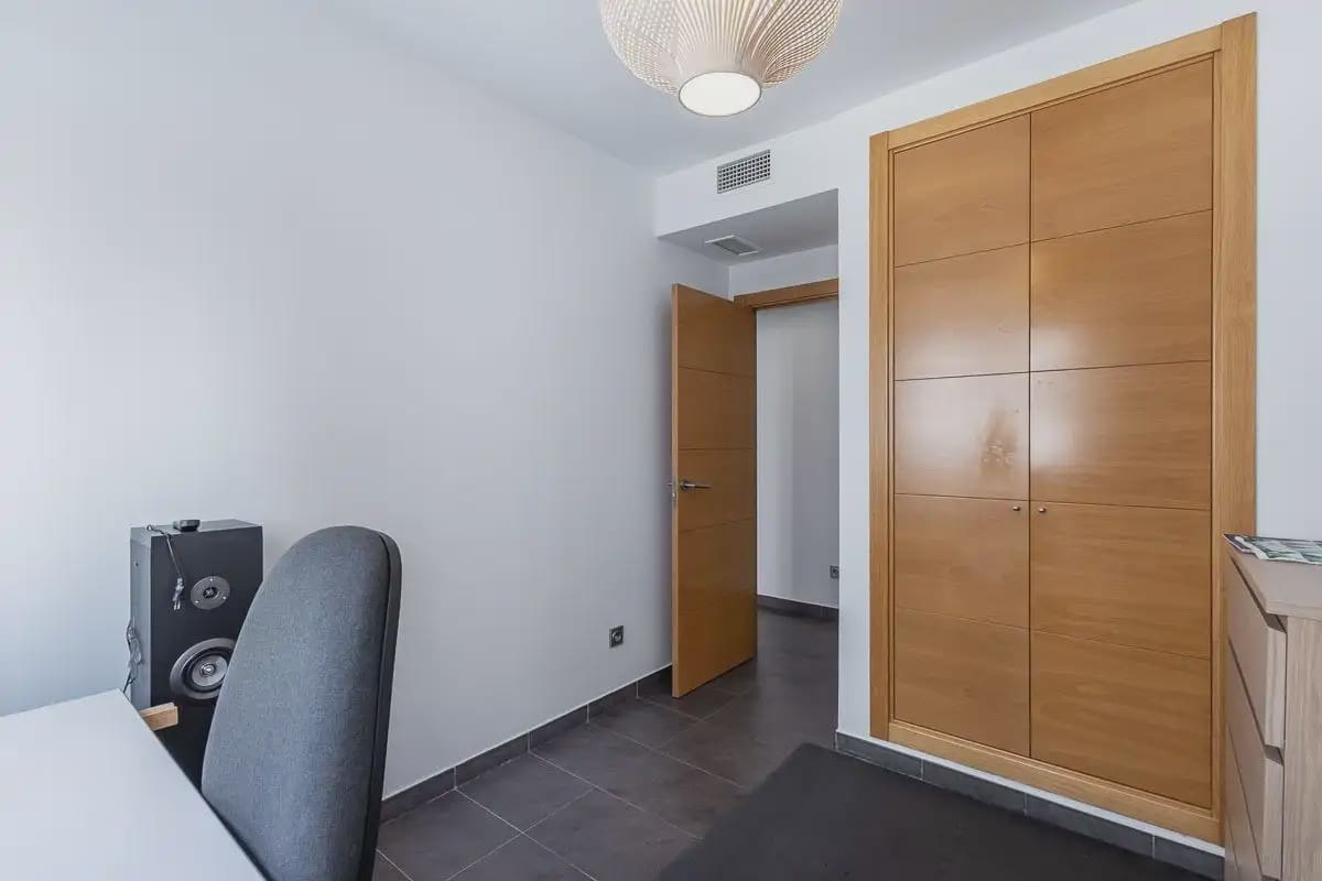 Flat for sale in Alhendin with pool garage - € 250,000 (Ref: 9837378)