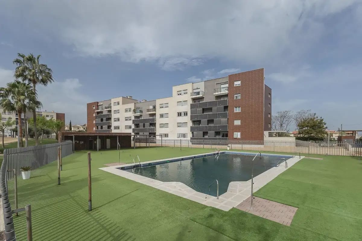 Flat for sale in Alhendin with pool garage - € 250,000 (Ref: 9837378)