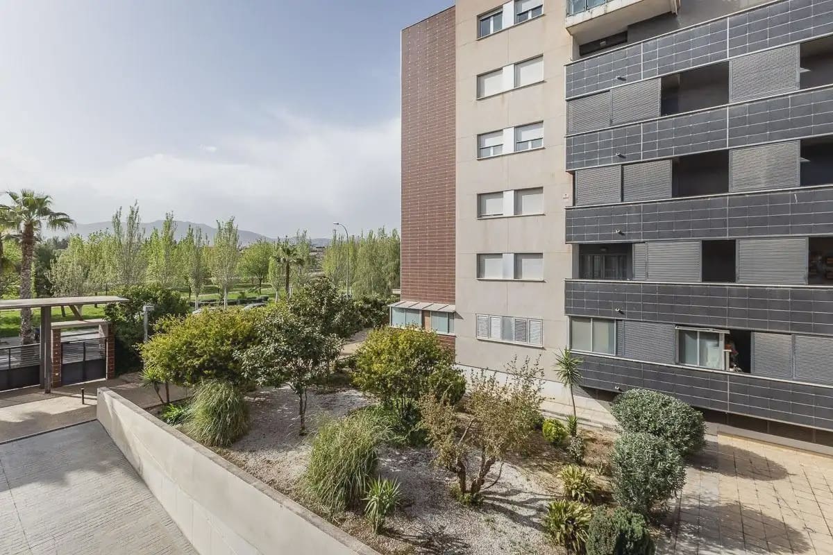 Flat for sale in Alhendin with pool garage - € 250,000 (Ref: 9837378)