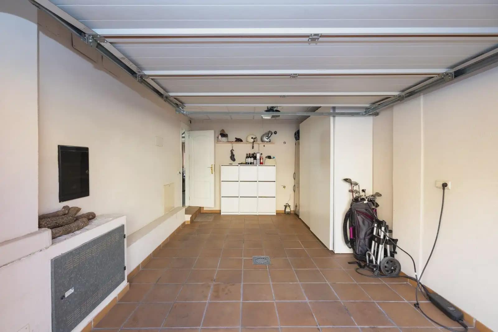 Omakotitalo myytävänä paikassa Granada kaupunki mukana uima-altaan 
autotalli - 770 000 € (Ref: 9837380)