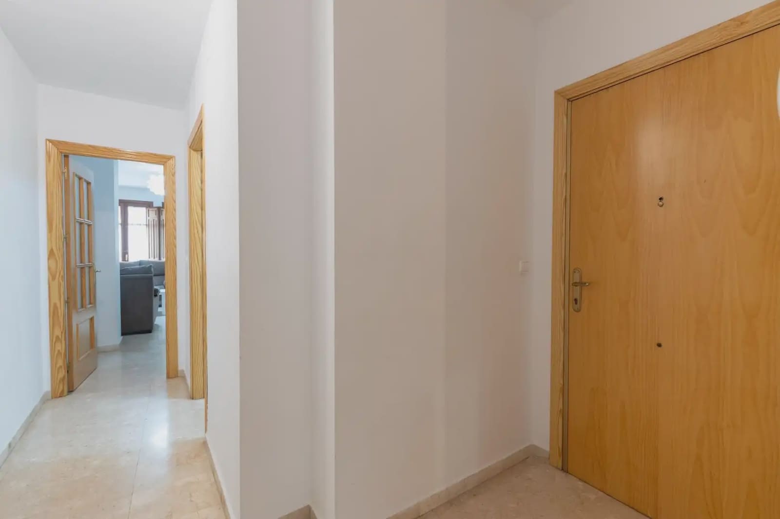 Wohnung zu verkaufen in Granada Stadt - 270.000 € (Ref: 9837381)