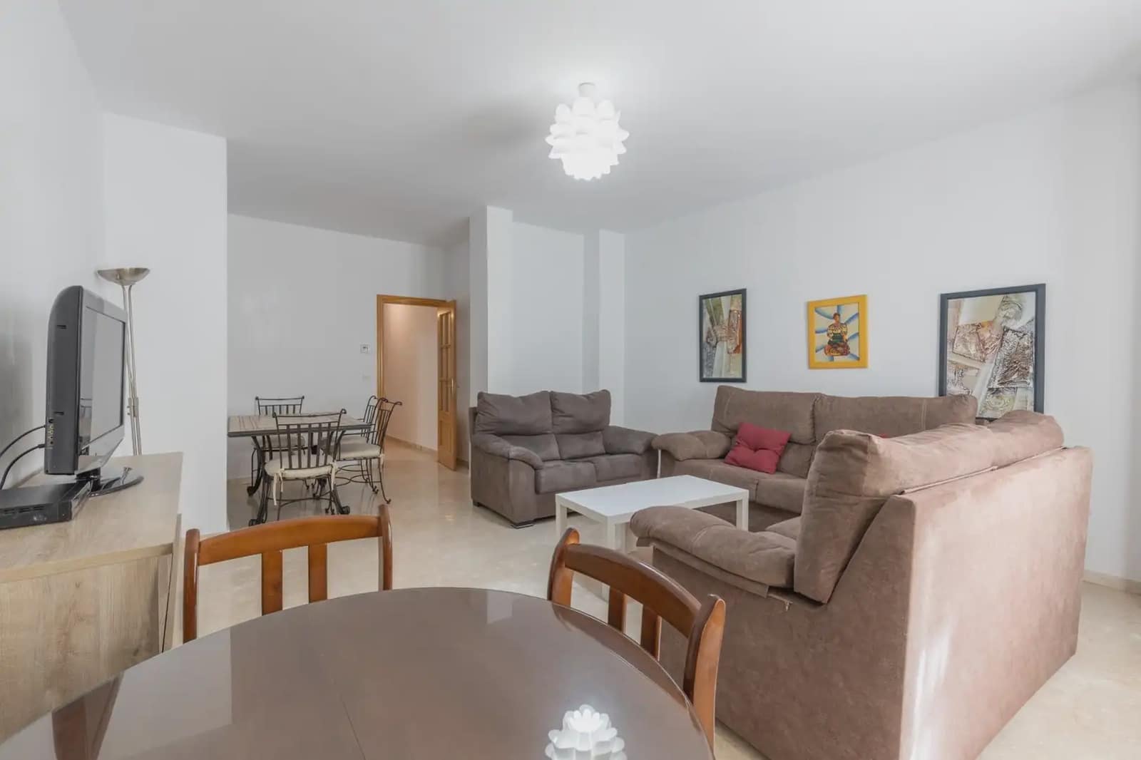 Wohnung zu verkaufen in Granada Stadt - 270.000 € (Ref: 9837381)