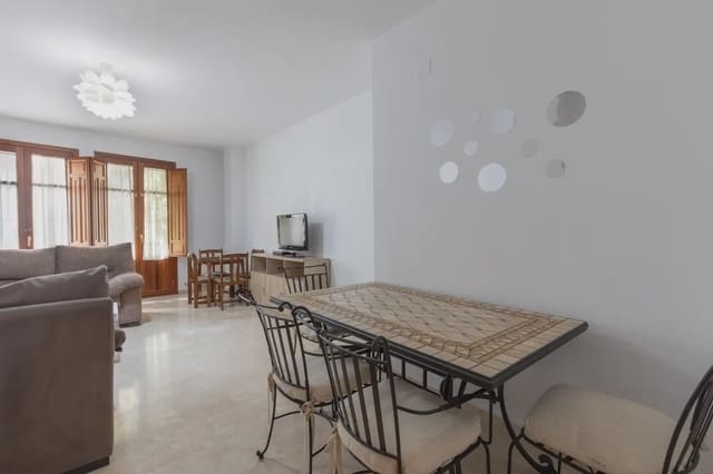 Leilighet til salgs i Centro - Sagrario, Granada by - € 270 000 (Ref: 9837381)