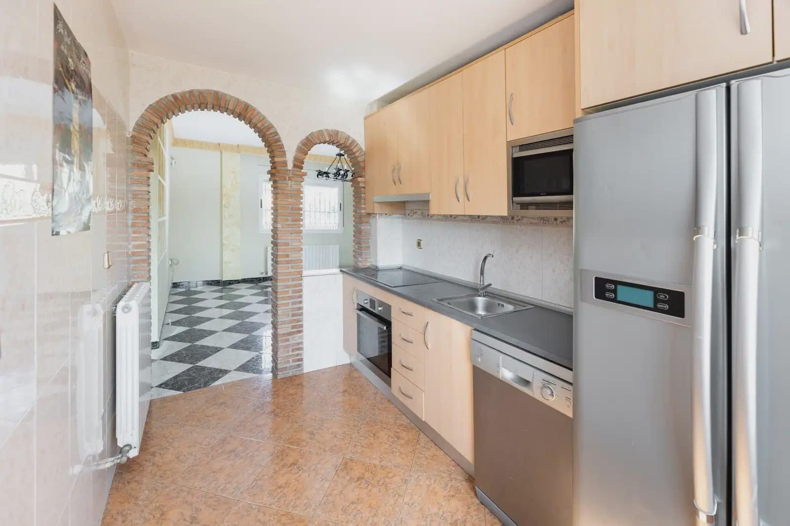 Villa for sale in Ogijares with pool garage - € 365,000 (Ref: 9837382)