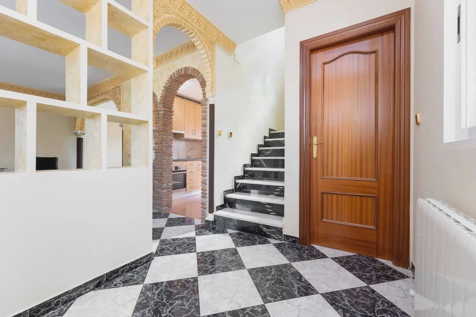 Villa for sale in Ogijares with pool garage - € 365,000 (Ref: 9837382)