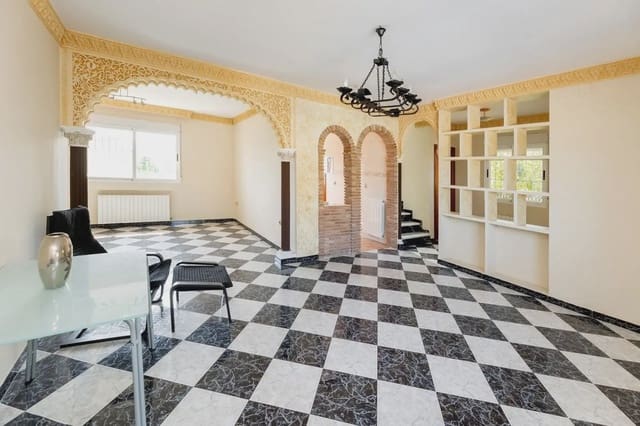 Villa til salg i Ogíjares med swimmingpool garage - € 365.000 (Ref: 9837382)