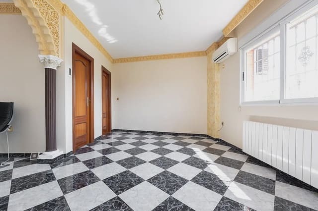 Villa til salg i Ogíjares med swimmingpool garage - € 365.000 (Ref: 9837382)