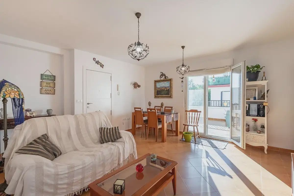 Flat for sale in Las Gabias with garage - € 190,000 (Ref: 9837383)