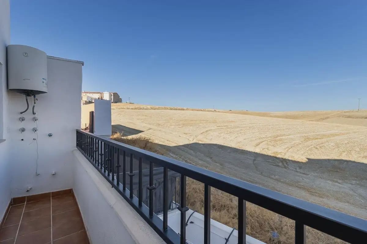 Flat for sale in Las Gabias with garage - € 190,000 (Ref: 9837383)