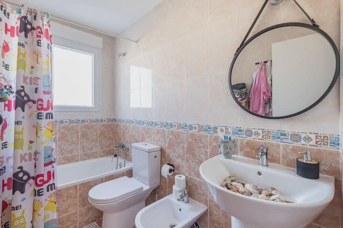 Flat for sale in Las Gabias with garage - € 190,000 (Ref: 9837383)