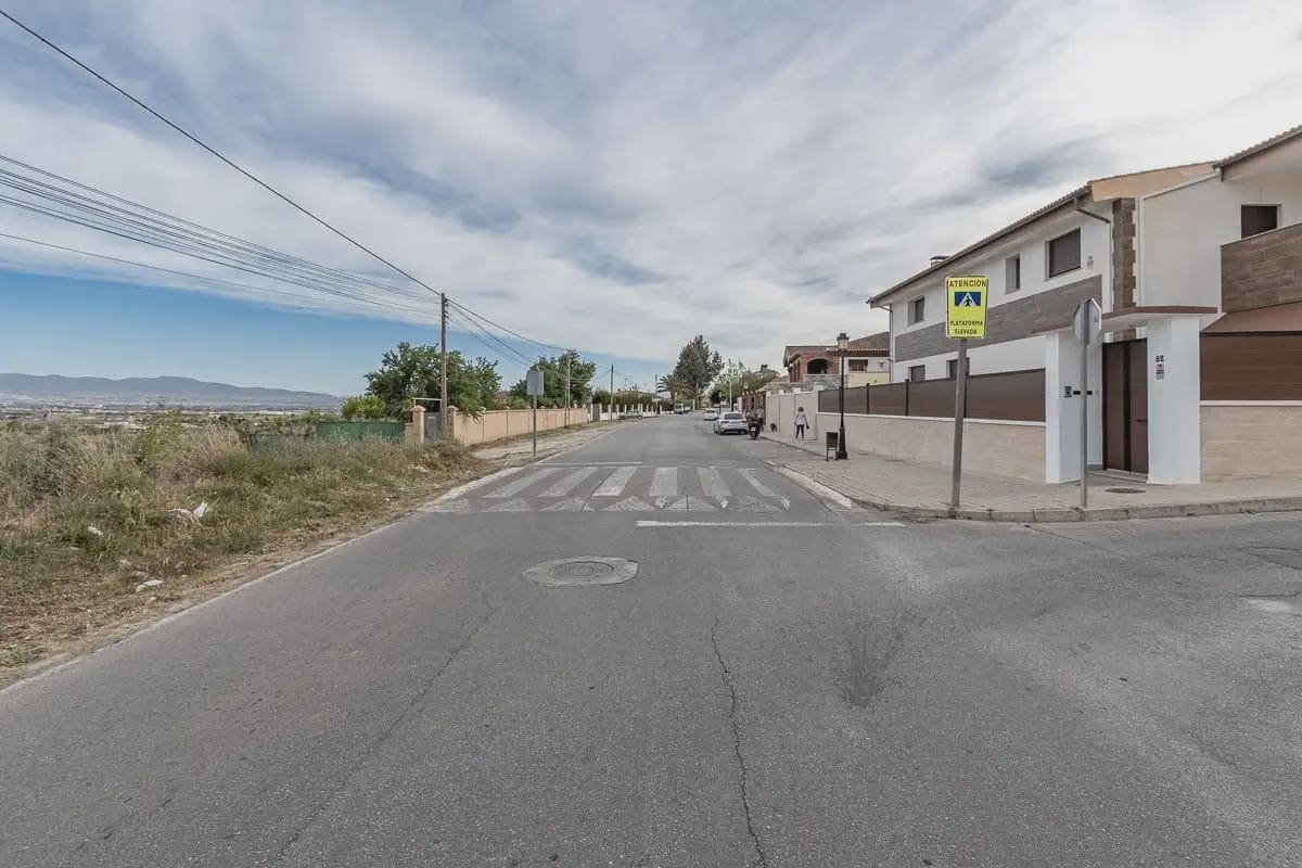 Grunde uden byggetilladelser til salg i Albolote - € 35.000 (Ref: 9837384)