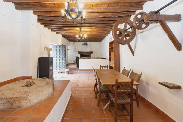 Finca/Herregård til salgs i Dílar med garasje - € 199 950 (Ref: 9837386)
