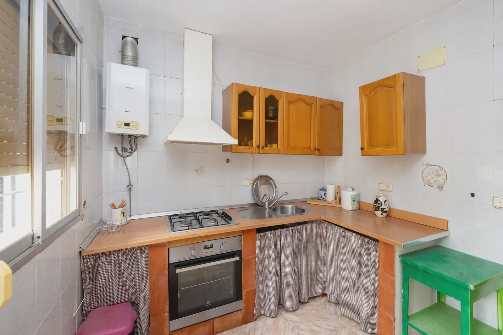 Finca/Herregård til salgs i Dilar med garasje - € 199 950 (Ref: 9837386)