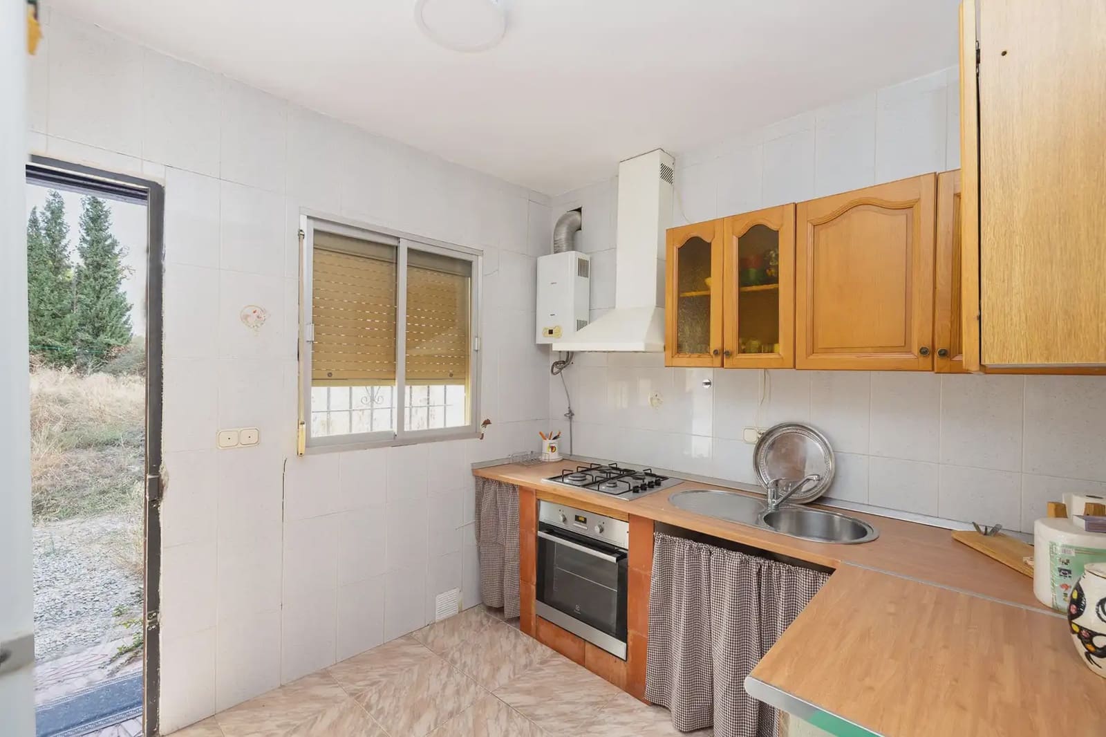 Finca/Herregård til salgs i Dilar med garasje - € 199 950 (Ref: 9837386)