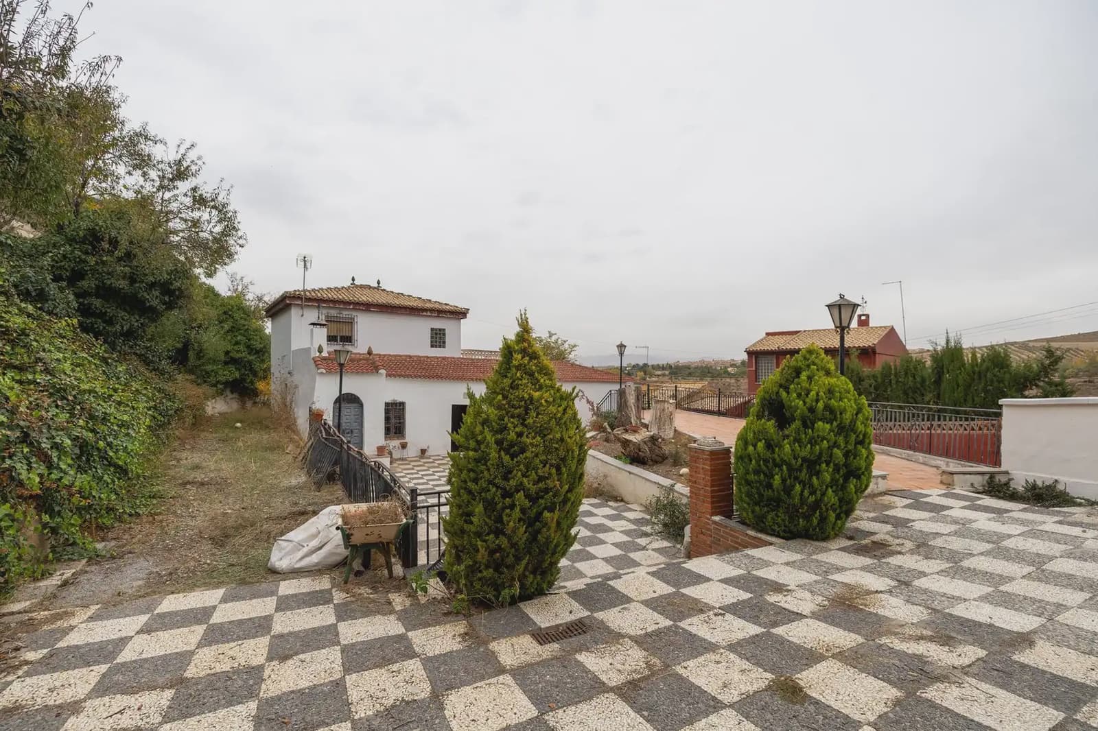 Finca/Herregård til salgs i Dilar med garasje - € 199 950 (Ref: 9837386)
