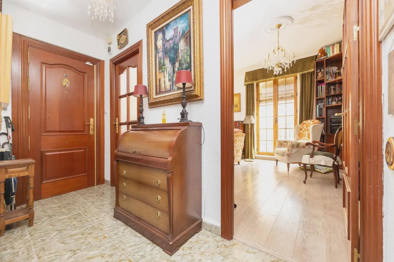 Wohnung zu verkaufen in Granada Stadt - 250.000 € (Ref: 9837387)