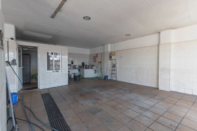 Commercieel te koop in Maracena - € 149.000 (Ref: 9837388)