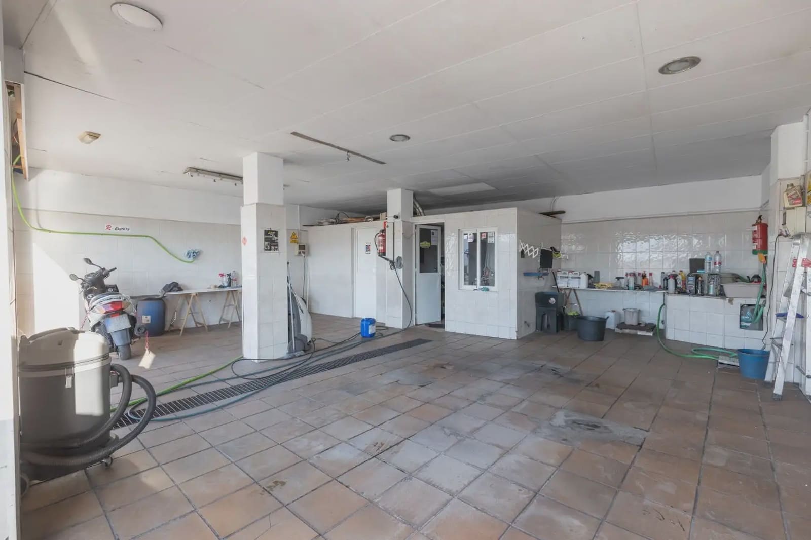 Local Comercial en Maracena en venta - 149.000 € (Ref: 9837388)